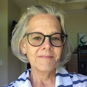 Meet your Posher, Carolyn